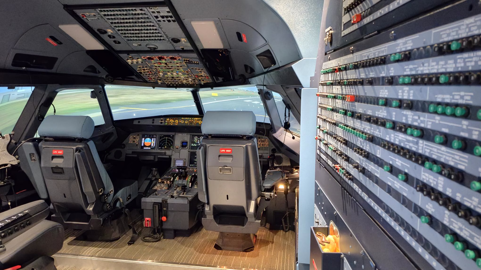 Le simulateur de vol (FFS) A320 en BAA Training France