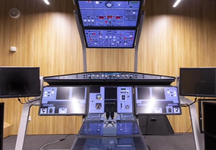 Airbus A320 APT Simulator at BAA Training Spain
