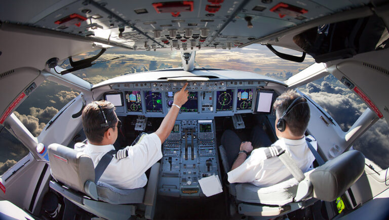 4-reasons-for-landing-a-career-in-aviation-tae-aviation-academy