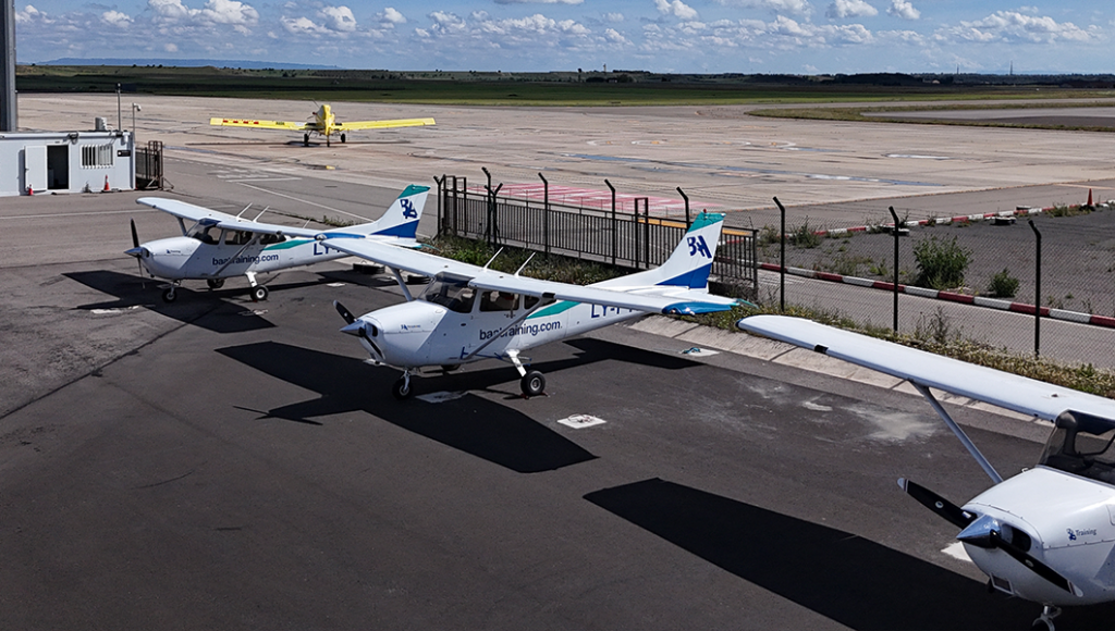 Cessna 172S at a flight school